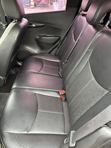 spark shevralet: Chevrolet Spark: 2016 г., Автомат, Хэтчбэк — 5