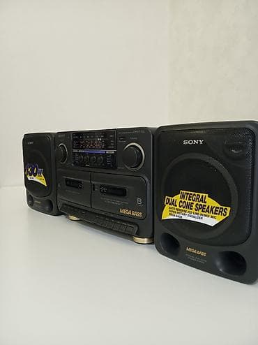 Продаю магнитолу известного бренда новая с заводскими стикерами