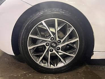 Литые Диски R 17 Hyundai, Комплект, отверстий - 5 at lalafo.kg Литые Диски R 17 Hyundai, Комплект, отверстий - 5