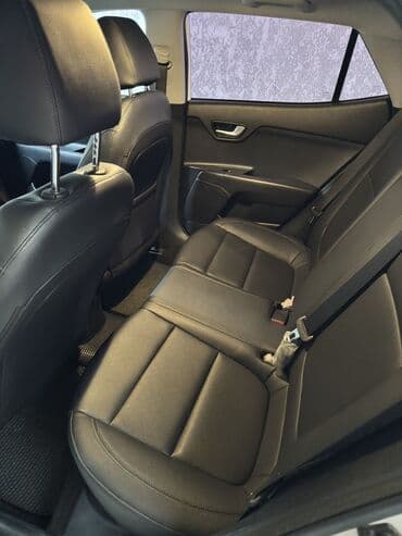 киа карнвал: Kia Stonic: 2018 г., 1.4 л, Автомат, Бензин, Хэтчбэк — 10