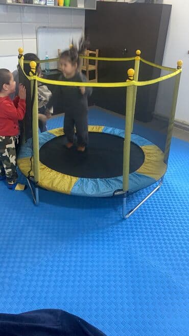 Детские каркасные батуты Размер 140 см Высота 110 см Вес до at lalafo.kg Детские каркасные батуты Размер 140 см Высота 110 см Вес до