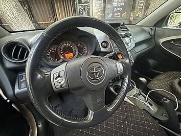 2 8: Toyota RAV4: 2010 г., 2.4 л, Автомат, Бензин, Кроссовер — 1