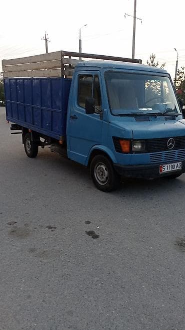 Транспорт: Грузовой автомобиль Mercedes-Benz (бортовой/фургон открытого типа) — 2
