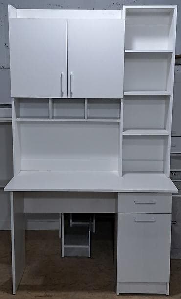 Компьютерный стол, Новый, С полками