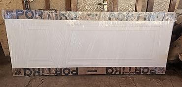 Продаю межкомнатную дверь( с коробкой) 2м на 80смцвет белый. -