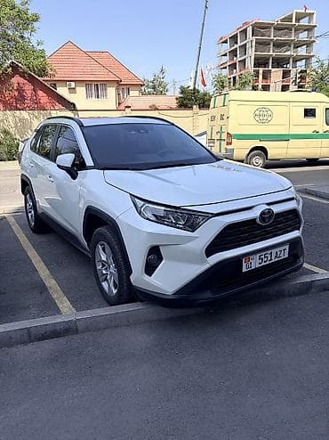 Toyota RAV4: 2019 г., 2.5 л, Автомат, Бензин, Кроссовер
