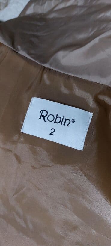 прокат мужских костюмов [возьми на прокат] бишкек фото: Длинная куртка на холлофайбере. Размер М/ Л. Состояние отличное. Одета — 4