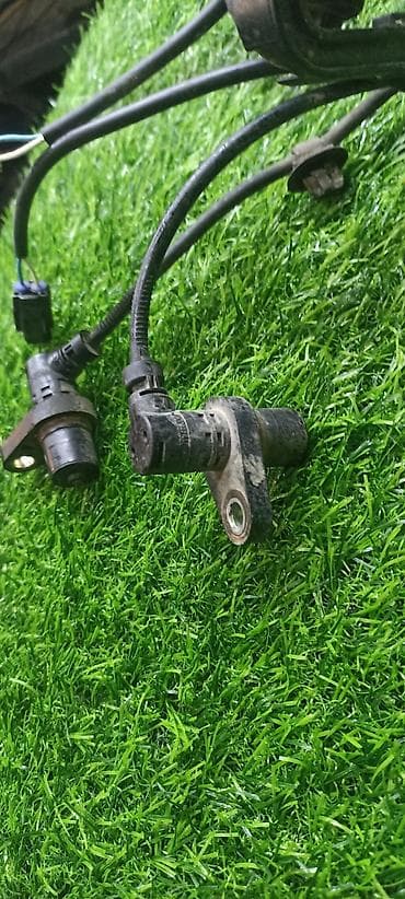 ist: Ист передний правый и левый ABS датчики — 3