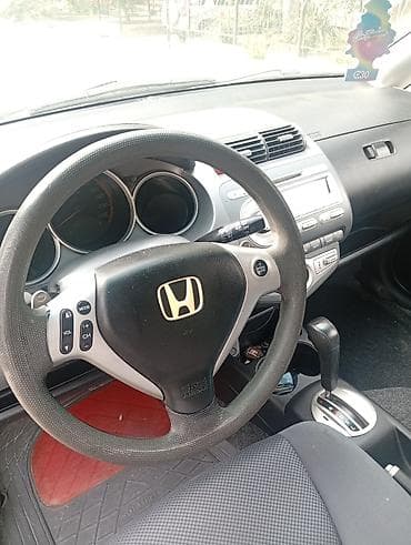 хунчи авто: Honda Jazz: 2006 г., 1.4 л, Бензин, Хэтчбэк — 5