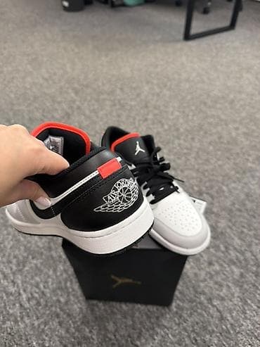 low: Мужские кроссовки, 43, 44, Air Jordan, Новый, цвет - Белый, Самовывоз — 3