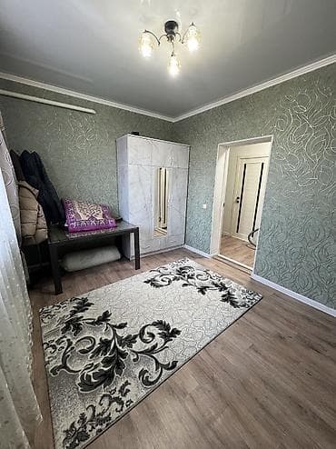 Үй сатып алам: Үйдүн жарымы, 81 м², 4 бөлмө, Менчик ээси, Евро оңдоо — 10