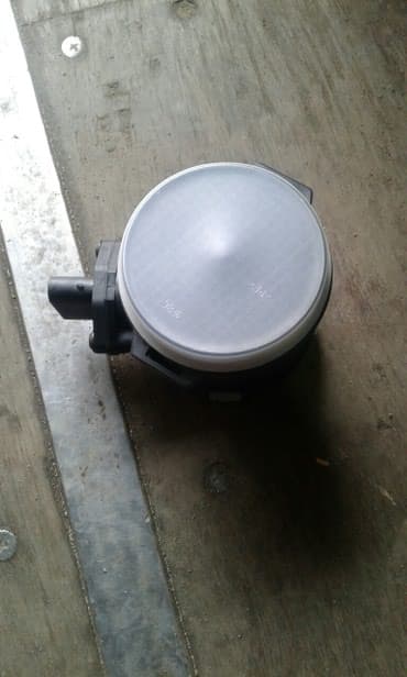 c 220: Mercedes-Benz — 2