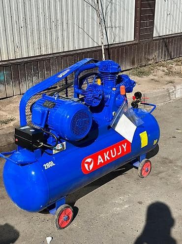Компрессор 250л Фирма-Akujy 8-атмосфера 900л/мин качает Емкость