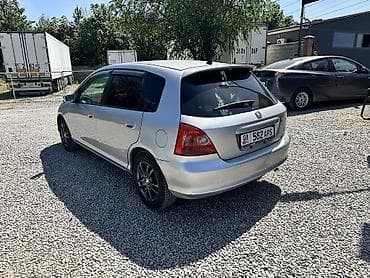 Продажа авто: Honda Civic: 2001 г., 1.7 л, Вариатор, Бензин, Хэтчбэк — 2