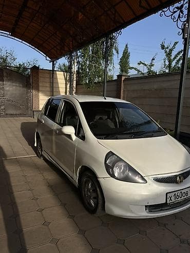 бампер на фит: Honda Fit: 2003 г., 1.3 л, Автомат, Бензин, Хэтчбэк — 2