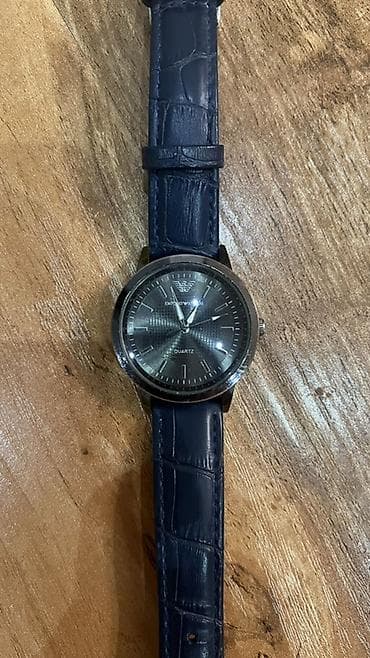 Классические наручные часы Emporio Armani