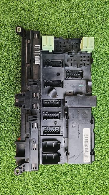 b 5: Блок предохранителей е53 8 380 —-407 Год 2005 В отличном состоянии — 3