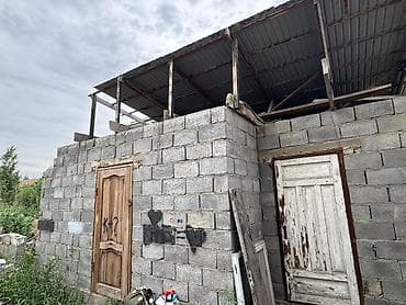 Үйлөр: Продается земельный участок 3 сотка с домом и хозпостройками. - — 2