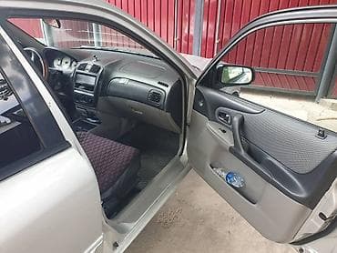 Mazda: Mazda 323: 2003 г., 1.6 л, Бензин, Лифтбек — 5