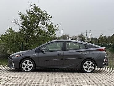 w124 e: Toyota Prius: 2019 г., 1.8 л, Автомат, Гибрид, Лифтбек — 3