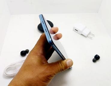pixel 8a: Poco F3, Б/у, 128 ГБ, цвет - Синий, 1 SIM, 2 SIM — 3