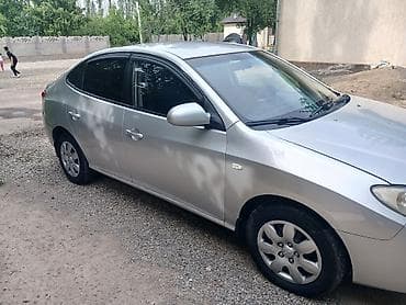 toyota ayris: Hyundai Elantra: 2010 г., 1.6 л, Бензин, Седан — 4