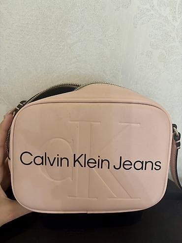 acne studio: ОРИГИНАЛ CALVIN KLEIN! Срочно продаю не носила . Отдам за 2000 сом — 1