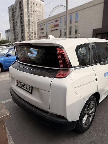FAW: FAW : 2022 г., 0.1 л, Автомат, Электромобиль, Универсал — 6