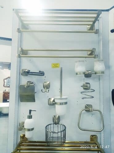 полка для полотенец: Ванный наборы. Полотенец держатель, мыльница,2йной стакан для зубных — 1