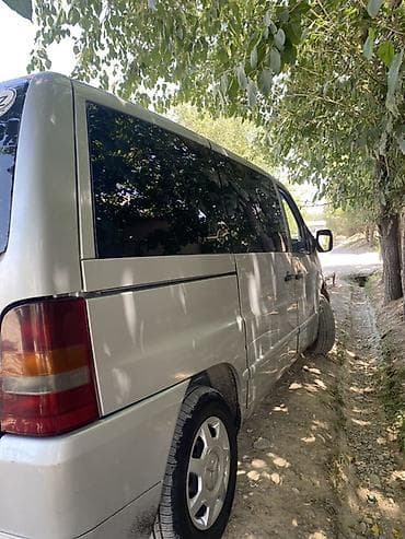 Mercedes-Benz Vito: 2003 г., 2.2 л, Механика, Дизель, Минивэн — 2