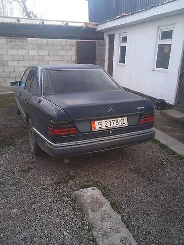 range over: Mercedes-Benz W124: 1991 г., Автомат, Седан — 3