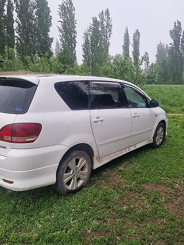 Toyota Ipsum: 2002 г., 2.4 л, Бензин, Минивэн — 3