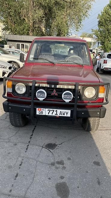 1989: Mitsubishi Pajero: 1989 г., Механика, Бензин, Внедорожник — 2