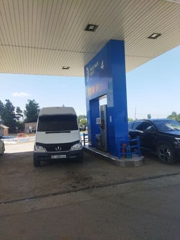 дом на колесах авто: Жеңил жүк ташуучу унаа, Стандарт, 2 т, Колдонулган — 1