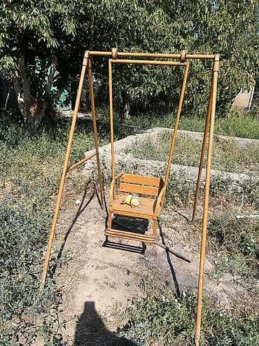 Үй жана бакча үчүн баардык: Бакча селкинчеги Металл, Жөлөнгүчү менен, Чатырсыз — 1