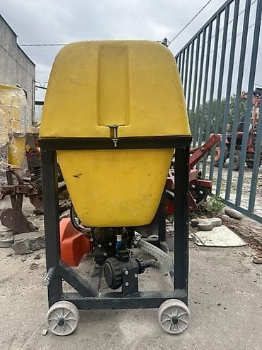 Tank: Передвижной бак-опрыскиватель Farmet Описание: - Пластиковая емкость — 2