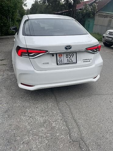 prius 30: Toyota Corolla: 2022 г., 1.8 л, Вариатор, Гибрид, Седан — 2