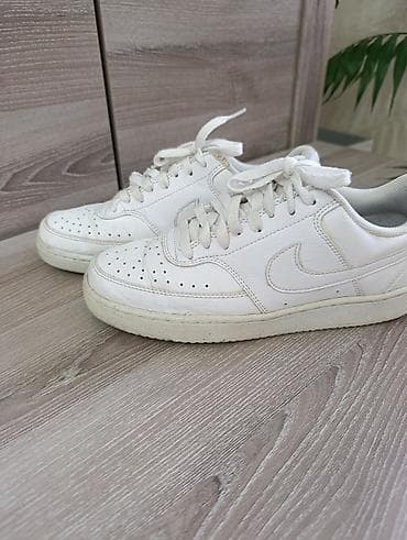 сумка бу: Белые кроссовки Nike (модель по ярлыку: DH) - Размер по стельке: US — 1