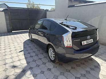 corolla s: Toyota Prius: 2011 г., 1.8 л, Гибрид, Лифтбек — 4