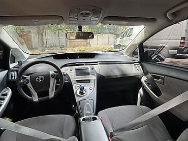 Продажа авто: Toyota Prius: 2014 г., 1.8 л, Вариатор, Гибрид, Хэтчбэк — 6