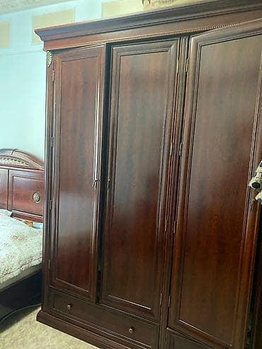 Дом и сад: Продаётся срочно спальный гарнитур. Кроватьстоликшкаф и две — 7