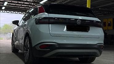 два авто: Volkswagen ID.4: 2022 г., 0.1 л, Автомат, Электромобиль, Кроссовер — 3