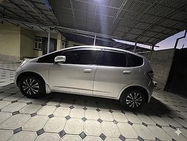 mini coper: Honda Fit: 2009 г., 1.3 л, Вариатор, Бензин, Хэтчбэк — 3
