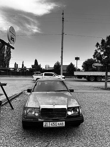 консоль 124: Mercedes-Benz W124: 1989 г., Седан — 5