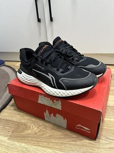 кроссовки б у: Срочно продаю кроссовки состояние б/у — 1