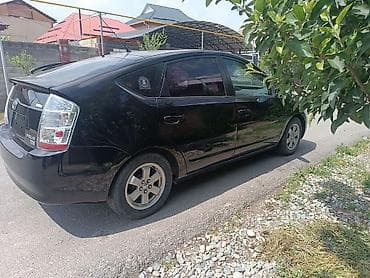 prius: Toyota Prius: 2005 г., 1.5 л, Вариатор, Гибрид, Хэтчбэк — 6