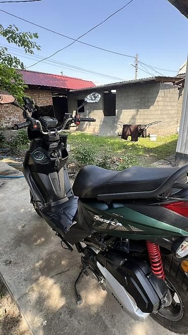 скутеры сузуки: Скутер Yamasaki городского класса, зеленый/черный. 2025 г обкатку — 1