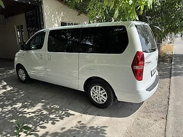 Hyundai Starex: 2019 г., 2.5 л, Автомат, Дизель, Минивэн — 4