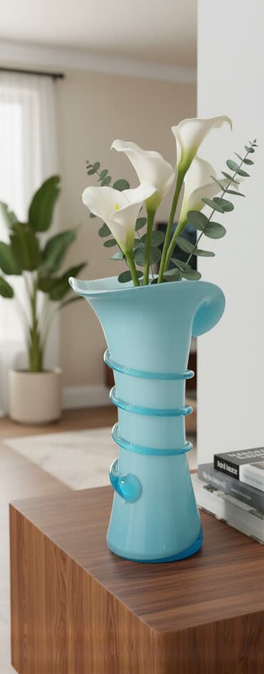 ваза стеклянная прозрачная высокая без узора: Продам б/у декоративную вазочку,стекло. Высота 19 см. Писать в — 1