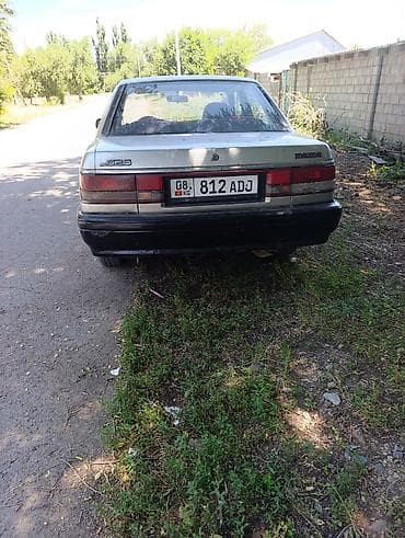 bmw x6 2008: Mazda 626: 1988 г., Механика, Седан — 3